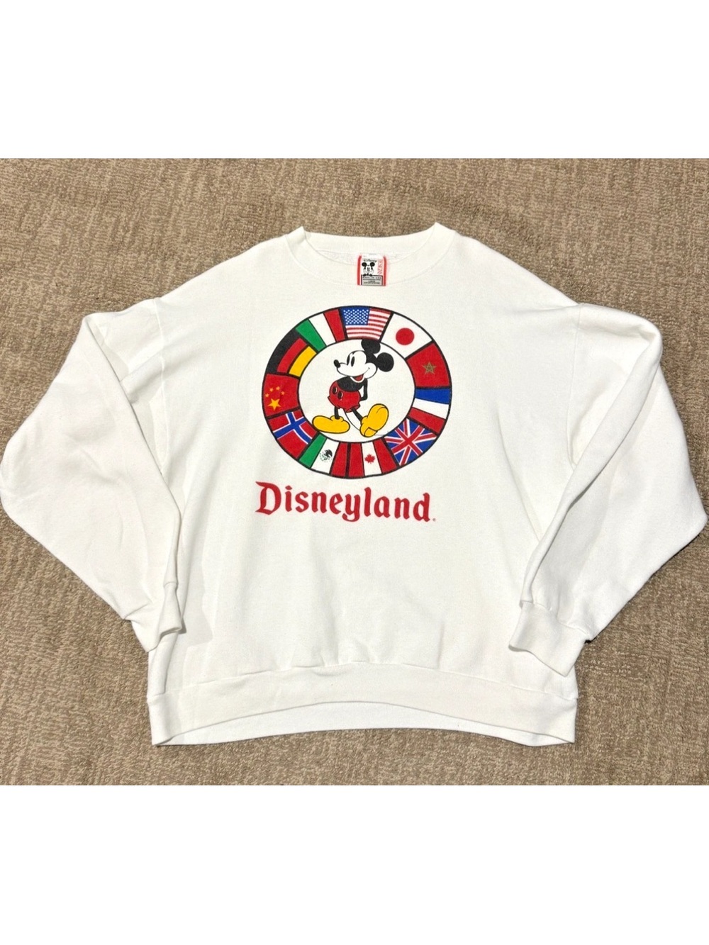 Vintage 90s Disneyland Mickey Mouse International Flags Sweatshirt Size Large
